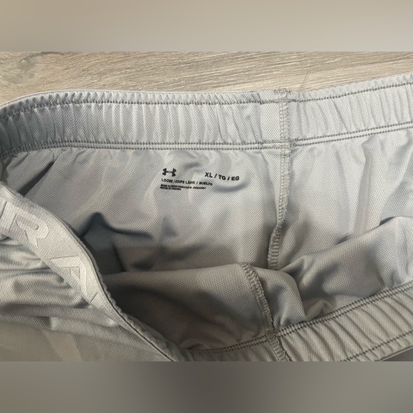 Under armour shorts - Picture 2 of 3